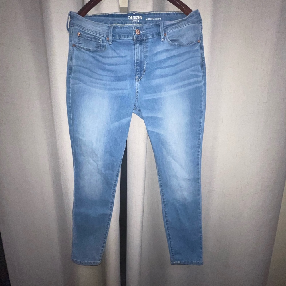 Levi's Denizen - Modern Skinny size 18M